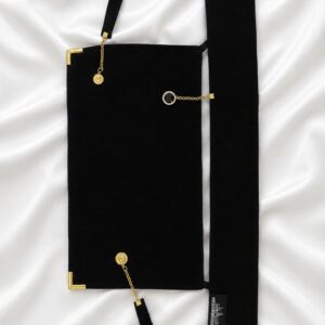 Chain hanging niqab